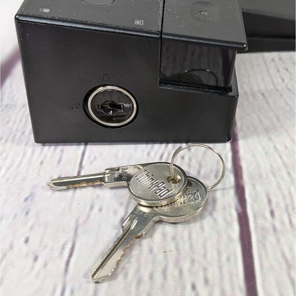 Lenovo 40A1 Thinkpad Pro Docking Station with Keys - Picture 6 of 8